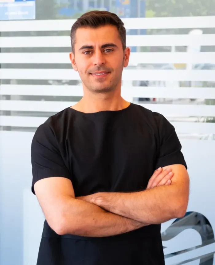 Spec. Dt. Ferhat Özelçi Uzm. Dt. Ferhat Özelçi